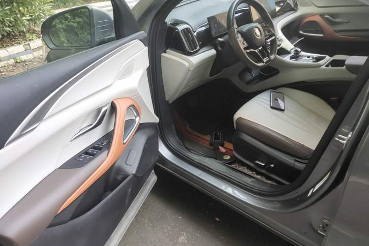 Used BYD Song Pro New Energy 2023 Champion Edition DM-i 110KM Beyond Model Driver Seat