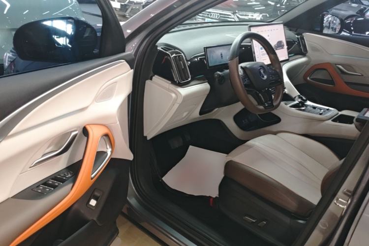 Used BYD Song Pro New Energy 2023 Champion Edition DM-i 110KM Excellence Model Driver Seat