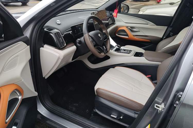 Used BYD Song Pro New Energy 2023 Champion Edition DM-i 110KM Beyond Model Driver Seat