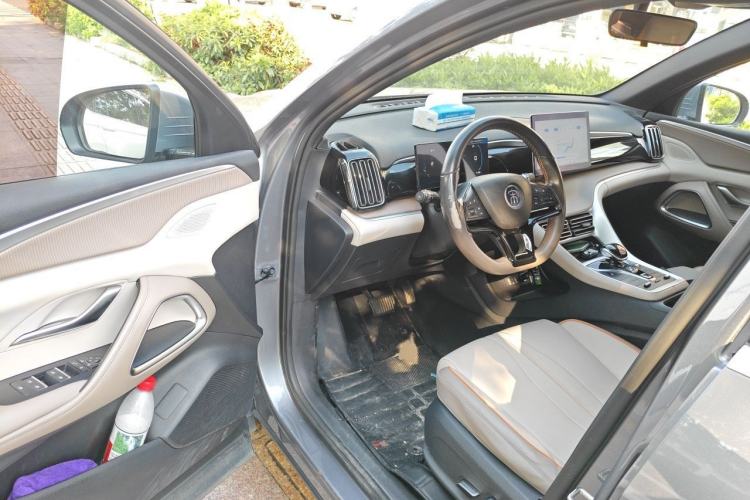 Used BYD Song Pro New Energy 2023 Champion Edition DM-i 71KM Navigation Model Driver Seat