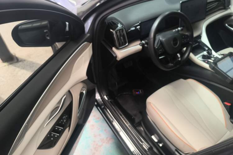 Used BYD Song Pro New Energy 2023 Champion Edition DM-i 110KM Beyond Model Driver Seat