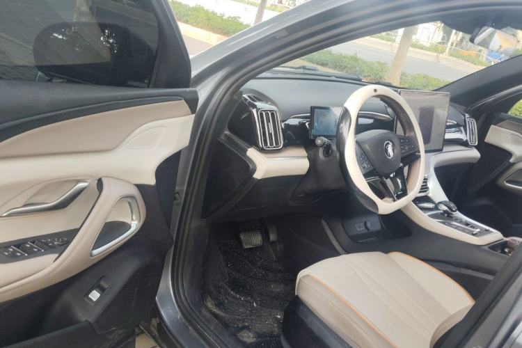 Used BYD Song Pro New Energy 2023 Champion Edition DM-i 110KM Excellence Model Driver Seat