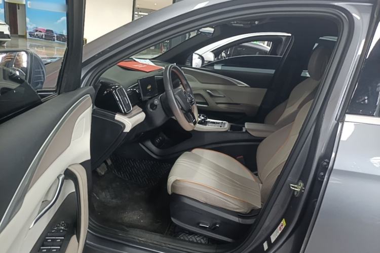 Used BYD Song Pro New Energy 2023 Champion Edition DM-i 71KM Leading Model Driver Seat
