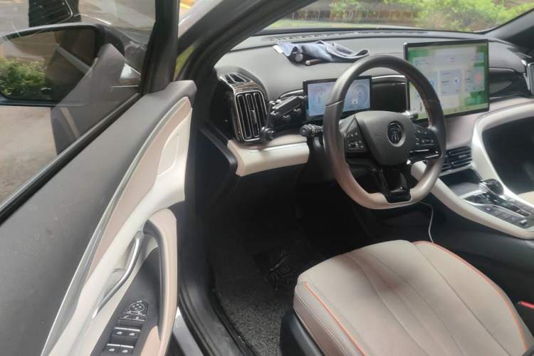 Used BYD Song Pro New Energy 2023 Champion Edition DM-i 110KM Excellence Model Driver Seat