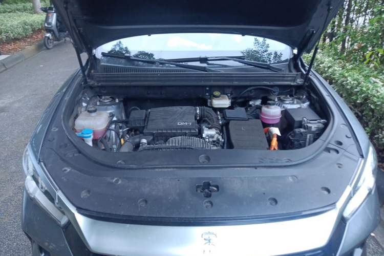Used BYD Song Pro New Energy 2023 Champion Edition DM-i 110KM Beyond Model Engine Bay