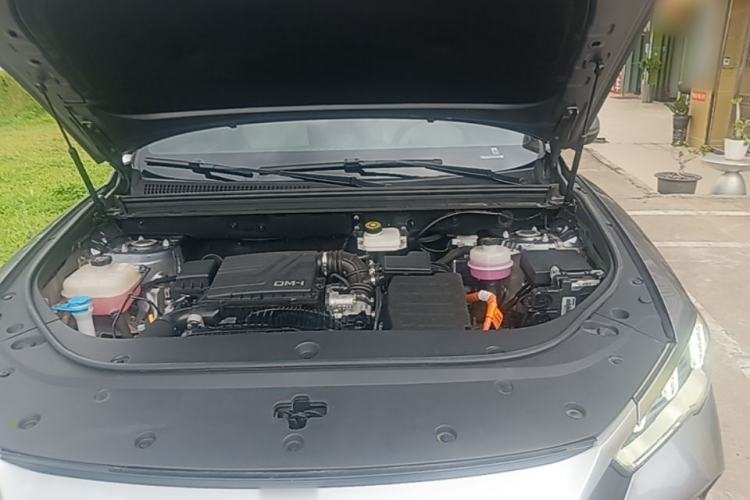 Used BYD Song Pro New Energy 2023 Champion Edition DM-i 110KM Beyond Model Engine Bay