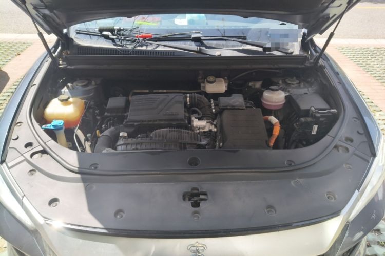 Used BYD Song Pro New Energy 2023 Champion Edition DM-i 110KM Beyond Model Engine Bay
