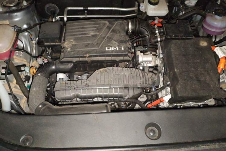 Used BYD Song Pro New Energy 2023 Champion Edition DM-i 71KM Beyond Model Engine Bay