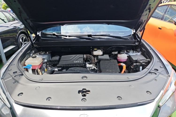 Used BYD Song Pro New Energy 2023 Champion Edition DM-i 110KM Beyond Model Engine Bay