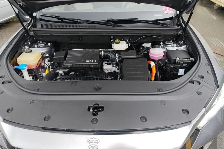 Used BYD Song Pro New Energy 2023 Champion Edition DM-i 110KM Beyond Model Engine Bay