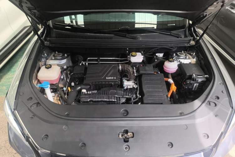 Used BYD Song Pro New Energy 2023 Champion Edition DM-i 110KM Beyond Model Engine Bay