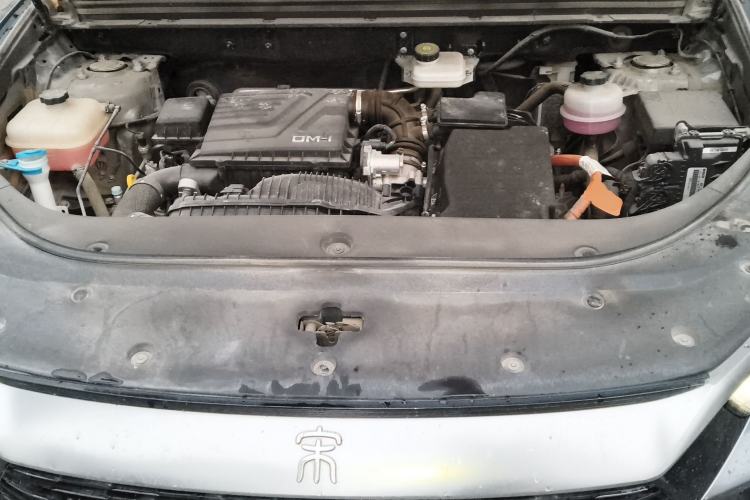Used BYD Song Pro New Energy 2023 Champion Edition DM-i 110KM Beyond Model Engine Bay