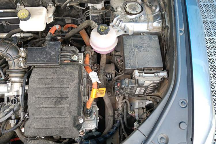 Used BYD Song Pro New Energy 2023 Champion Edition DM-i 110KM Excellence Model Engine Bay Left
