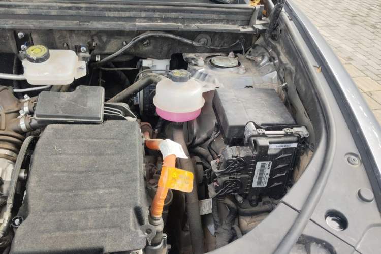 Used BYD Song Pro New Energy 2023 Champion Edition DM-i 110KM Excellence Model Engine Bay Left