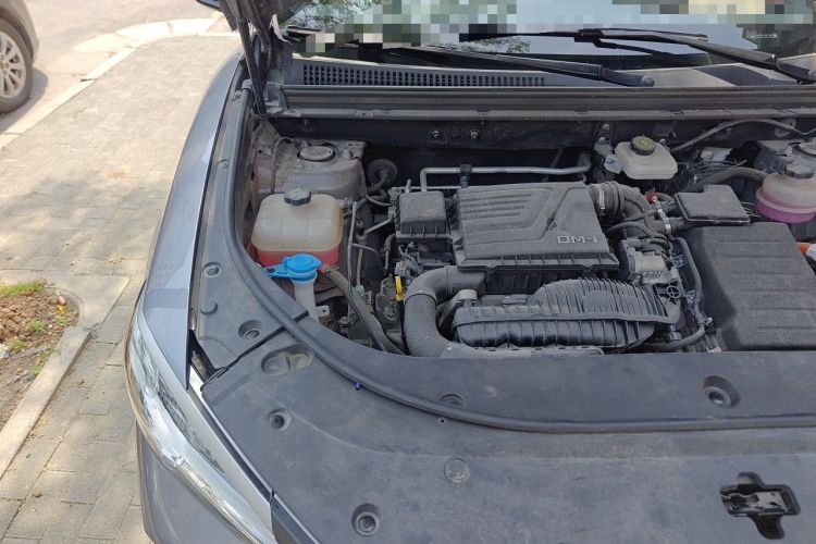 Used BYD Song Pro New Energy 2023 Champion Edition DM-i 71KM Leading Model Engine Bay Right