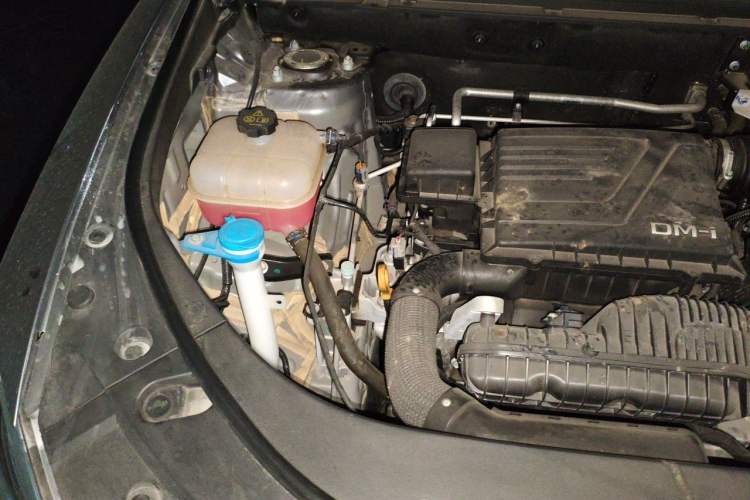Used BYD Song Pro New Energy 2023 Champion Edition DM-i 71KM Beyond Model Engine Bay Right