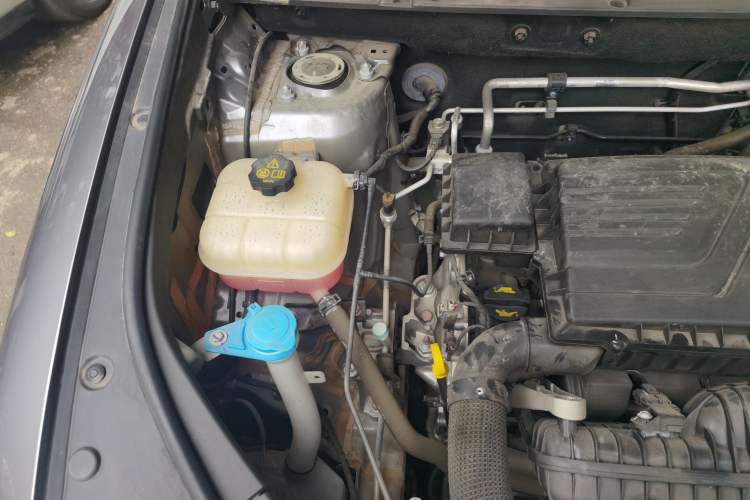 Used BYD Song Pro New Energy 2023 Champion Edition DM-i 71KM Leading Model Engine Bay Right