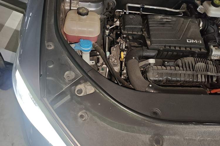 Used BYD Song Pro New Energy 2023 Champion Edition DM-i 110KM Beyond Model Engine Bay Right