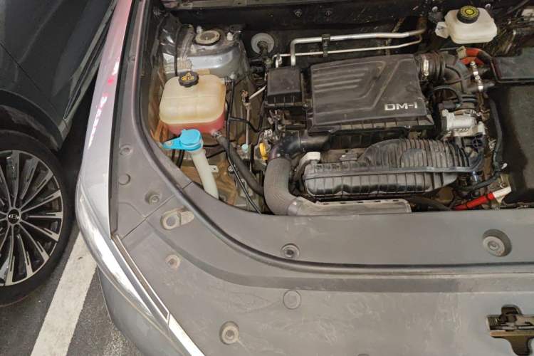 Used BYD Song Pro New Energy 2023 Champion Edition DM-i 71KM Leading Model Engine Bay Right