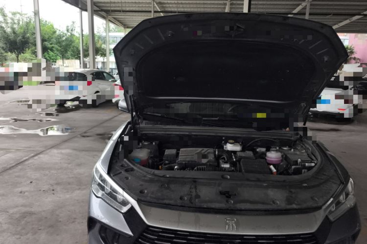 Used BYD Song Pro New Energy 2023 Champion Edition DM-i 71KM Navigation Model Engine Bay Right