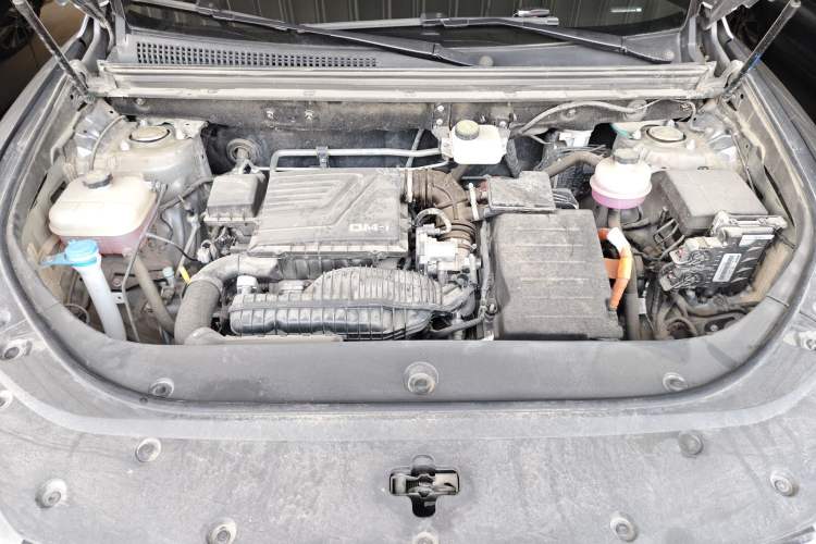 Used BYD Song Pro New Energy 2023 Champion Edition DM-i 110KM Beyond Model Engine Bay