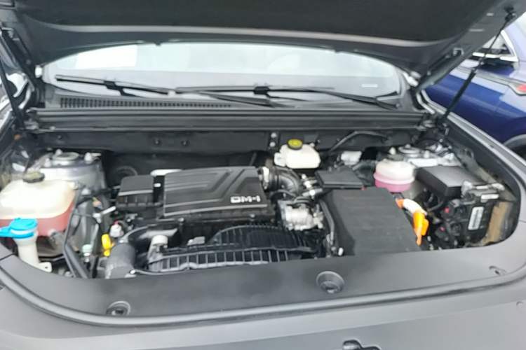 Used BYD Song Pro New Energy 2023 Champion Edition DM-i 110KM Excellence Model Engine Bay