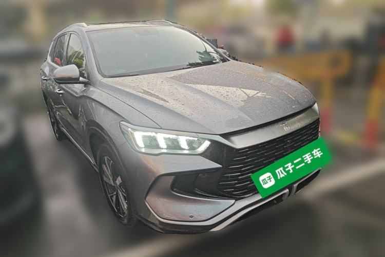 Used BYD Song Pro New Energy 2023 Champion Edition DM-i 71KM Leading Model Front Right 45 Deg