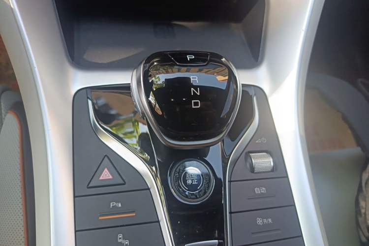 Used BYD Song Pro New Energy 2023 Champion Edition DM-i 110KM Excellence Model Gear Lever