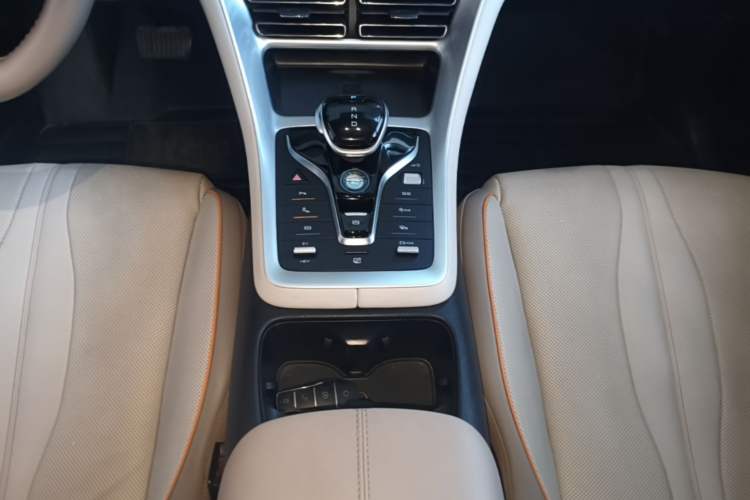 Used BYD Song Pro New Energy 2023 Champion Edition DM-i 110KM Excellence Model Gear Lever