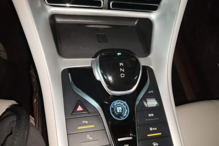 Used BYD Song Pro New Energy 2023 Champion Edition DM-i 110KM Excellence Model Gear Lever