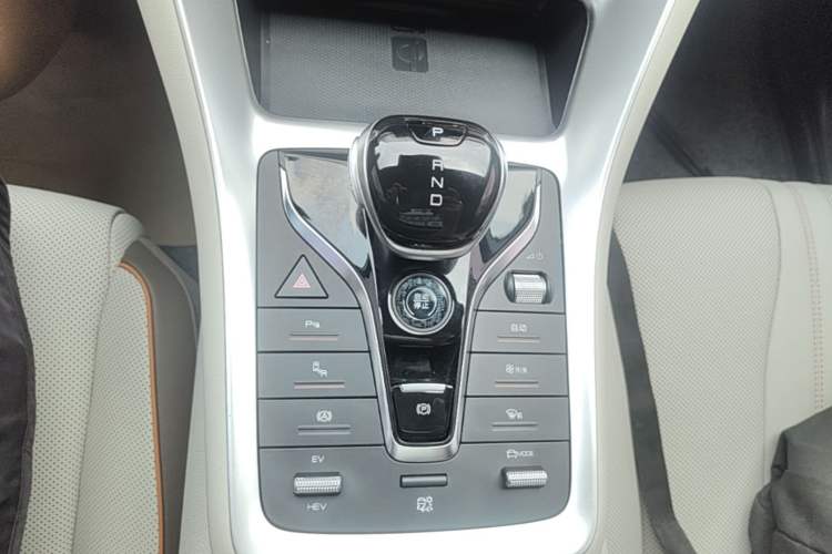 Used BYD Song Pro New Energy 2023 Champion Edition DM-i 110KM Excellence Model Gear Lever