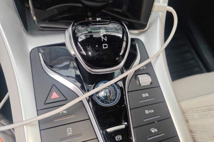 Used BYD Song Pro New Energy 2023 Champion Edition DM-i 71KM Leading Model Gear Lever