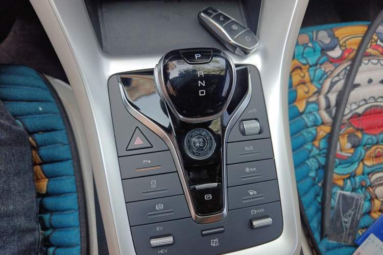 Used BYD Song Pro New Energy 2023 Champion Edition DM-i 71KM Leading Model Gear Lever