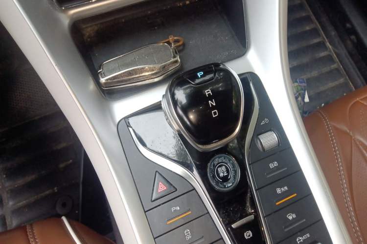 Used BYD Song Pro New Energy 2023 Champion Edition DM-i 110KM Beyond Model Gear Lever