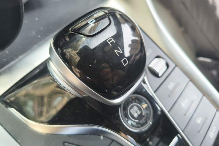 Used BYD Song Pro New Energy 2023 Champion Edition DM-i 110KM Beyond Model Gear Lever