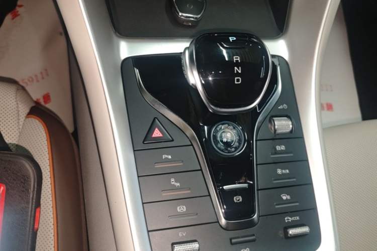 Used BYD Song Pro New Energy 2023 Champion Edition DM-i 110KM Excellence Model Gear Lever