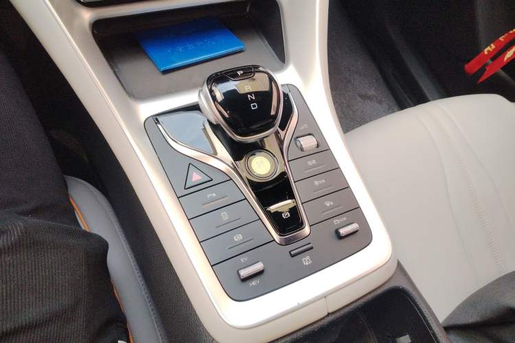 Used BYD Song Pro New Energy 2023 Champion Edition DM-i 110KM Beyond Model Gear Lever