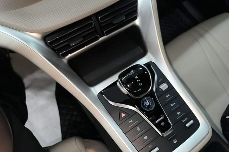 Used BYD Song Pro New Energy 2023 Champion Edition DM-i 71KM Beyond Model Gear Lever