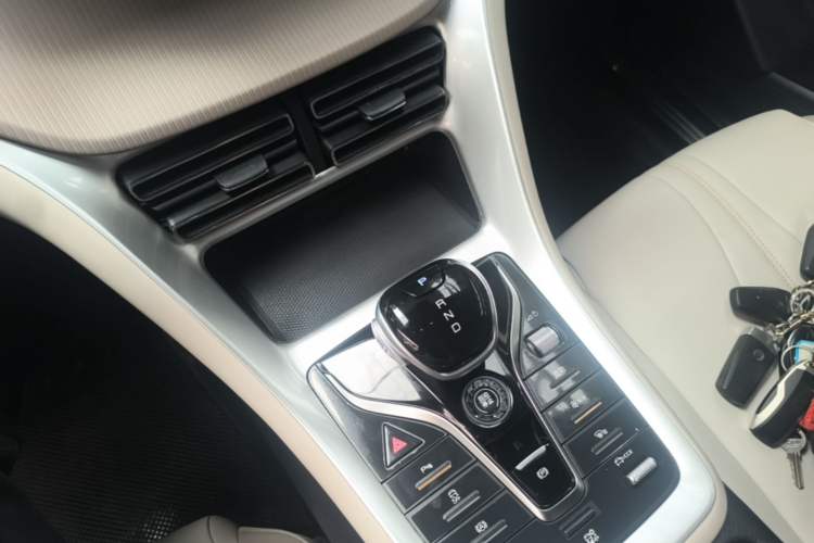 Used BYD Song Pro New Energy 2023 Champion Edition DM-i 110KM Beyond Model Gear Lever