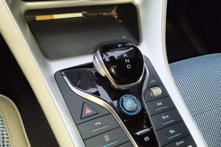 Used BYD Song Pro New Energy 2023 Champion Edition DM-i 110KM Beyond Model Gear Lever