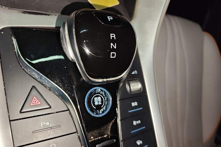 Used BYD Song Pro New Energy 2023 Champion Edition DM-i 110KM Beyond Model Gear Lever