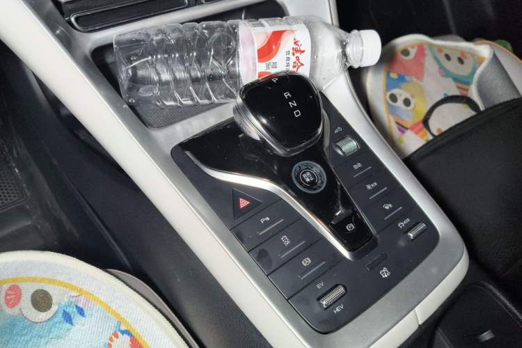 Used BYD Song Pro New Energy 2023 Champion Edition DM-i 71KM Navigation Model Gear Lever