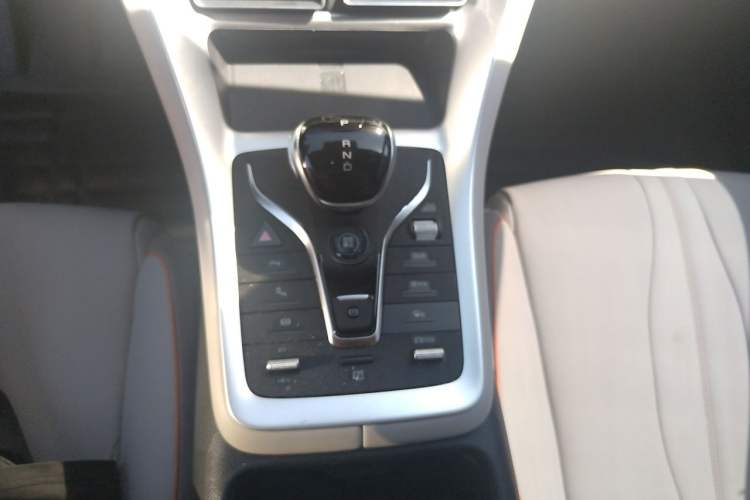 Used BYD Song Pro New Energy 2023 Champion Edition DM-i 110KM Excellence Model Gear Lever