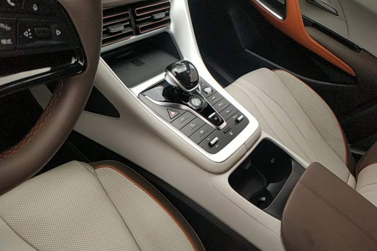 Used BYD Song Pro New Energy 2023 Champion Edition DM-i 110KM Excellence Model Gear Lever