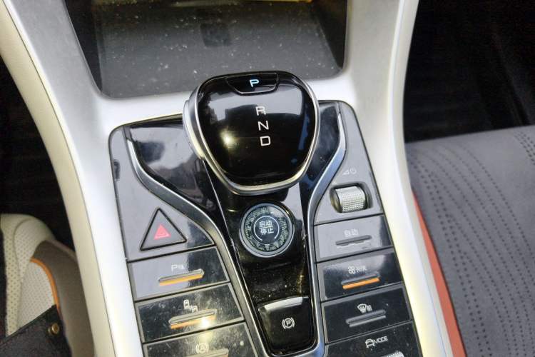 Used BYD Song Pro New Energy 2023 Champion Edition DM-i 110KM Excellence Model Gear Lever