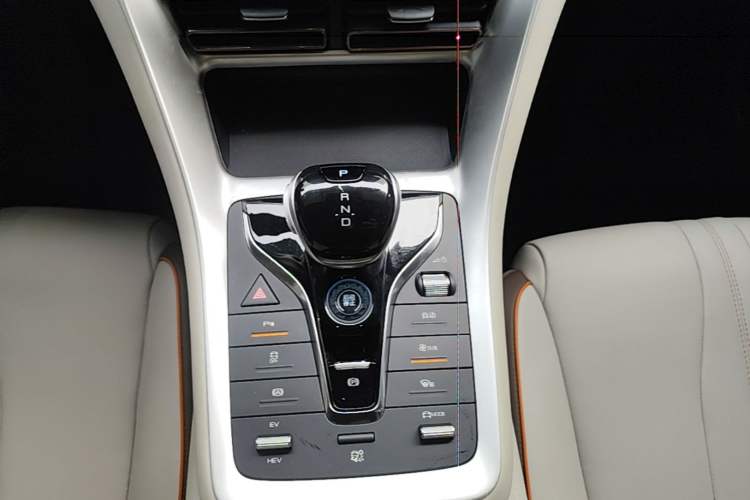 Used BYD Song Pro New Energy 2023 Champion Edition DM-i 110KM Beyond Model Gear Lever
