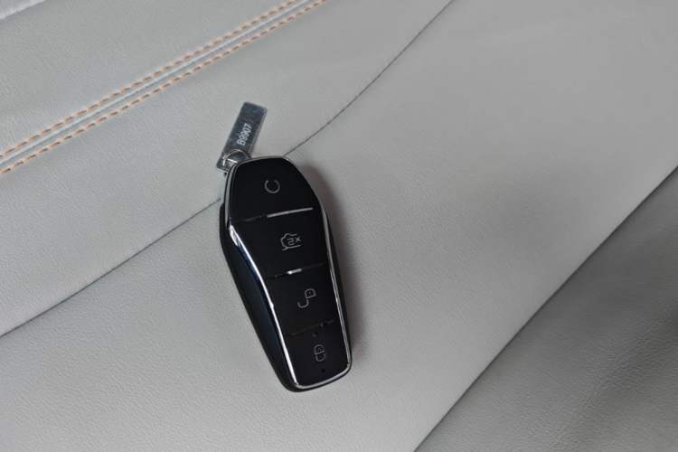 Used BYD Song Pro New Energy 2023 Champion Edition DM-i 110KM Beyond Model Interior 1
