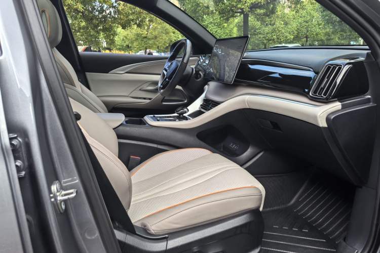 Used BYD Song Pro New Energy 2023 Champion Edition DM-i 110KM Excellence Model Interior 4