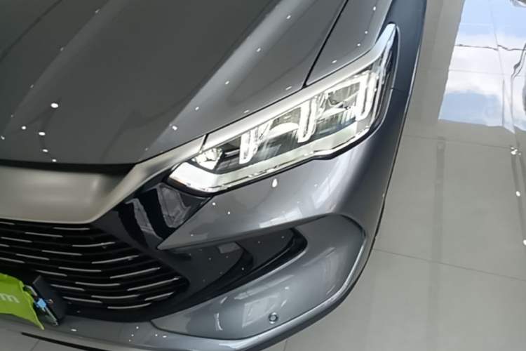 Used BYD Song Pro New Energy 2023 Champion Edition DM-i 110KM Beyond Model Left Front Headlight