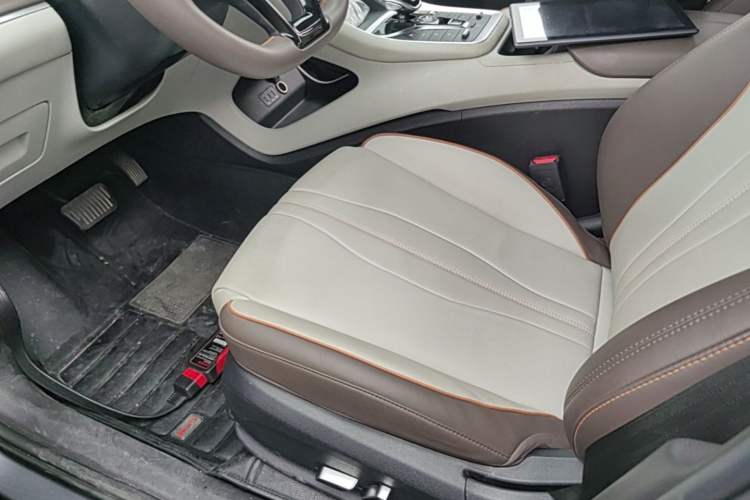 Used BYD Song Pro New Energy 2023 Champion Edition DM-i 110KM Beyond Model Left Front Seat